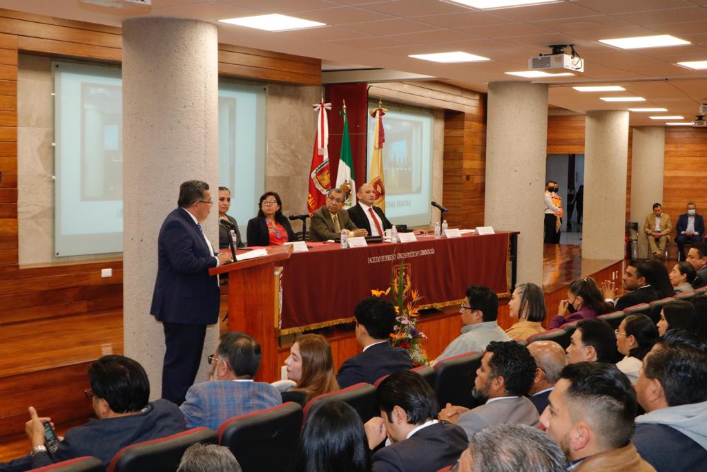 Rindió informe de actividades director de Derecho de la UATx
